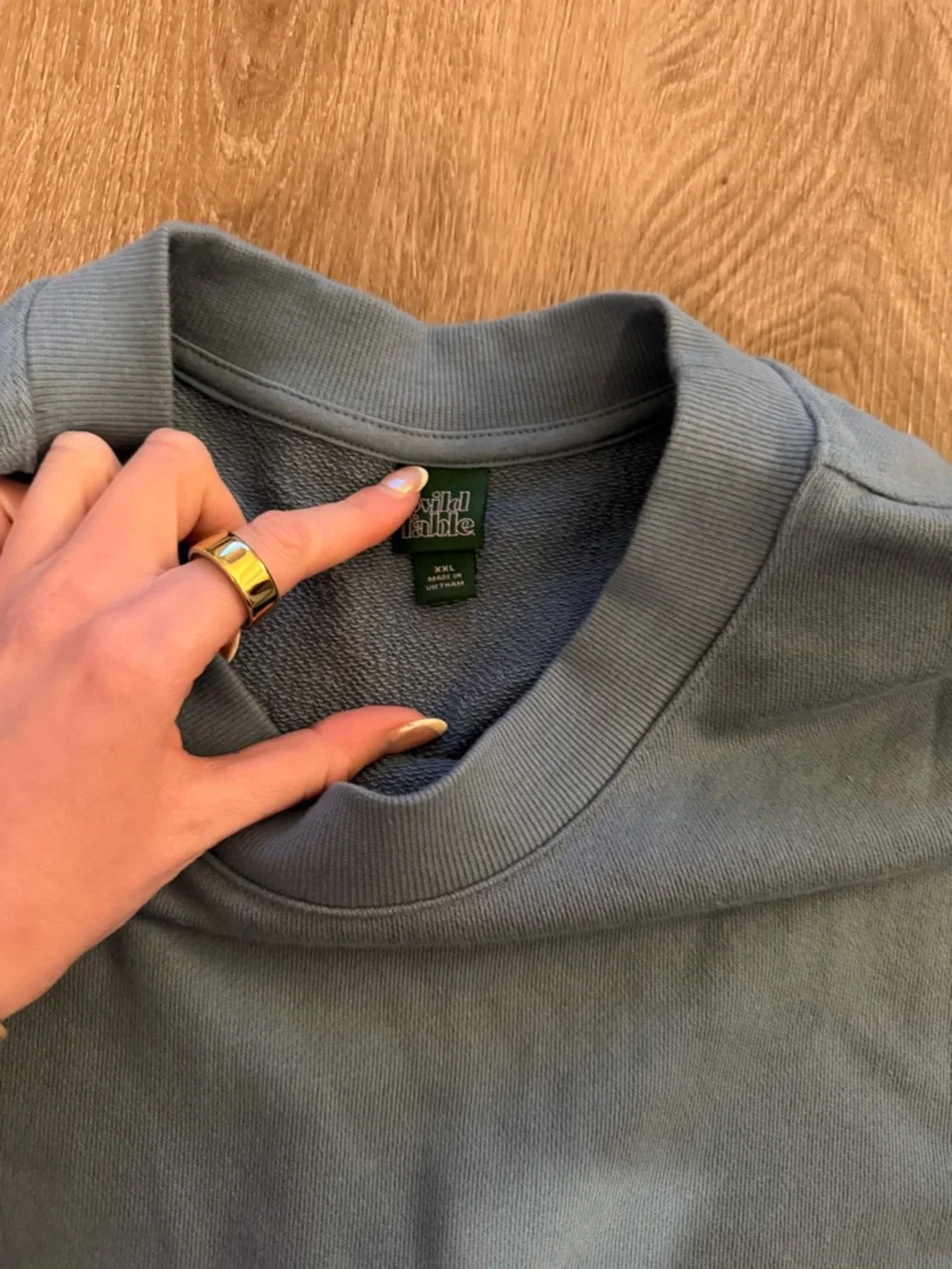 Blue Crewneck Sweatshirt with White Shell Motif - Picture 2 of 3